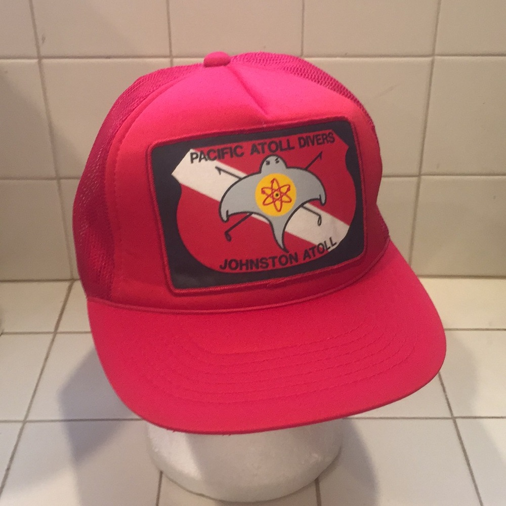 Headwear baseball style hat in great condition